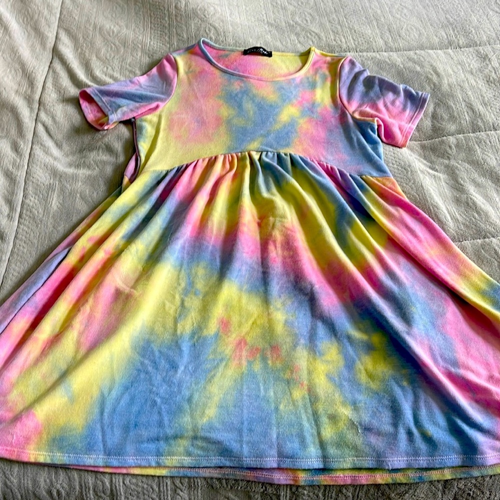 Tie dye dress with pockets!